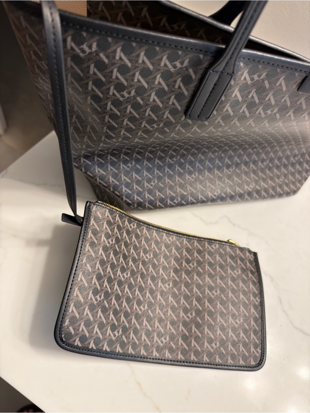 Tory Burch m Monogram Zipper Tote Bag with Clutch - Picture 4 of 4